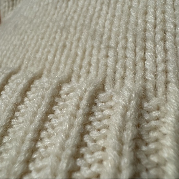 $1150 Toteme Cashmere City Off-White Cream Heavy Turtleneck Sweater Sz Medium M - Picture 10 of 10